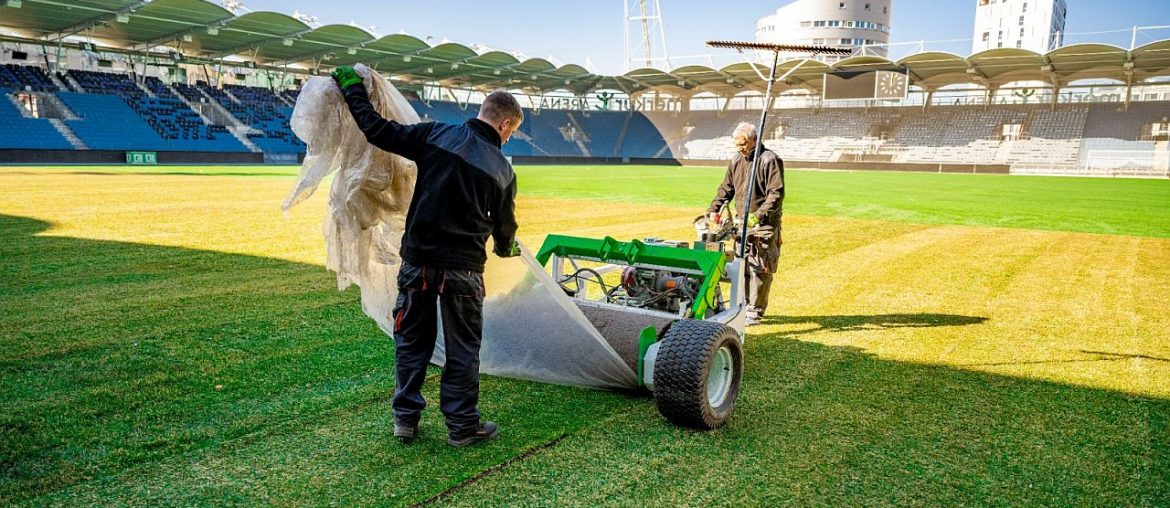 Fußballrasen in der Merkur Arena wieder bespielbar