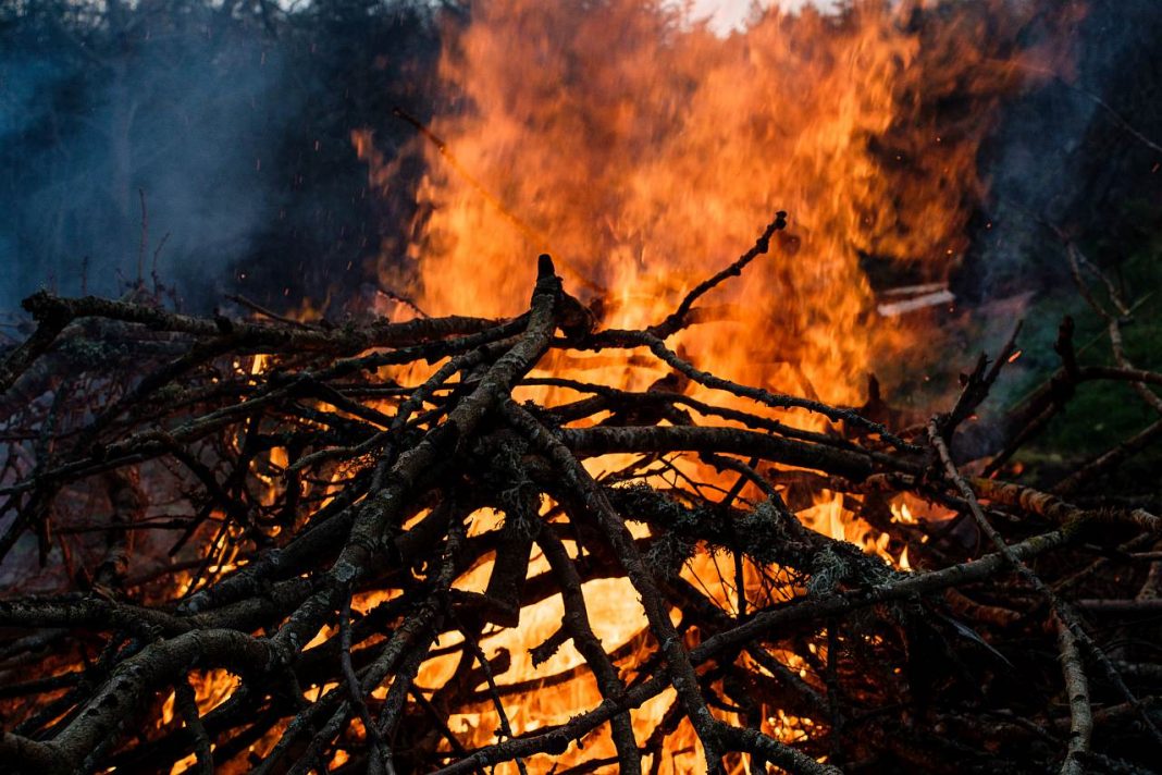 Osterfeuer